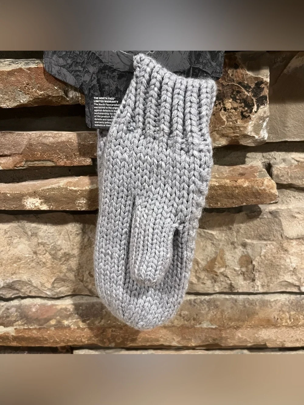 The North Face Cable Minna Mitt in Gray
